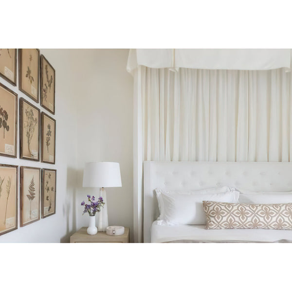 marble-quatrefoil-table-lamp