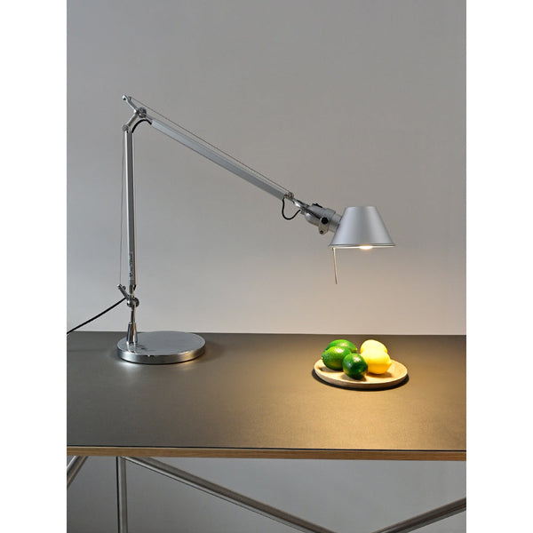 brady-rocker-arm-table-lamp