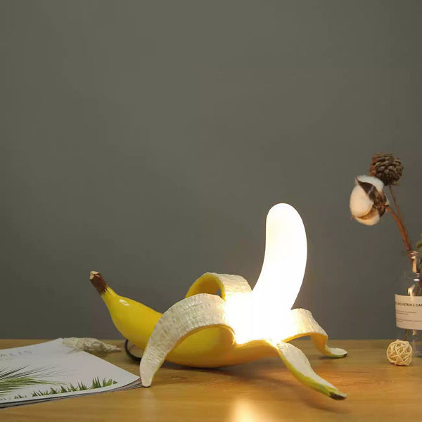 banana-table-lamp