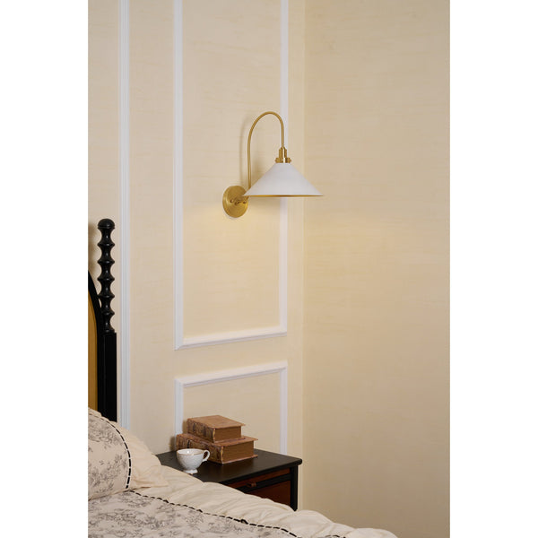 clivedon-wall-lamp