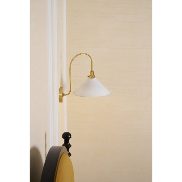 clivedon-wall-lamp