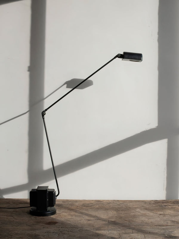 daphine-table-lamp