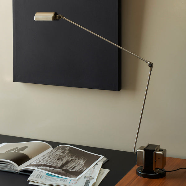 daphine-table-lamp