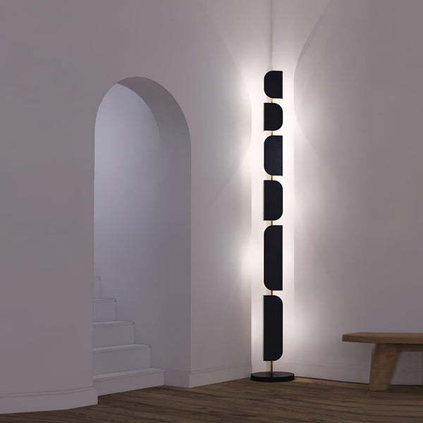 Leagan Floor Lamp