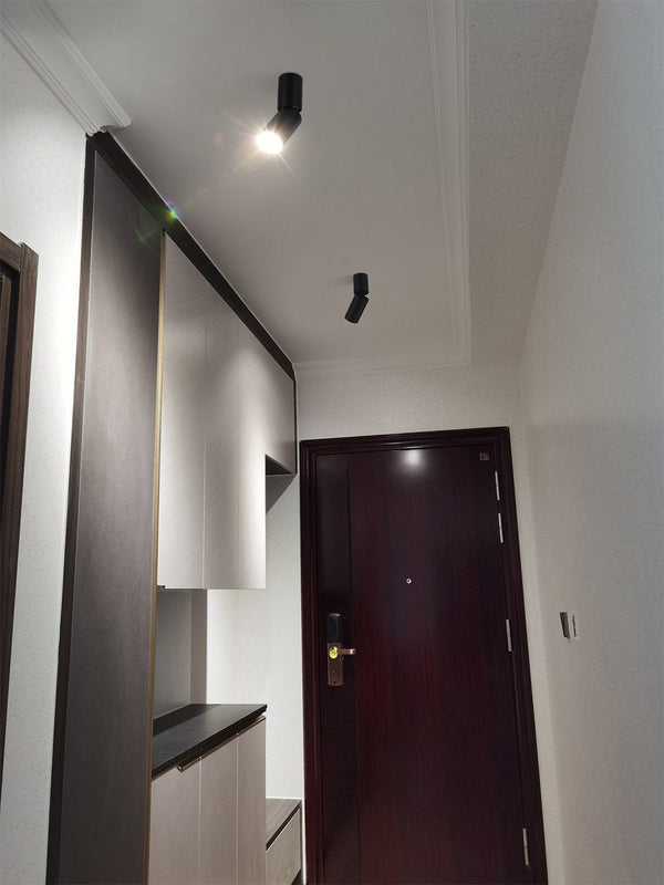 Long rotating spotlight