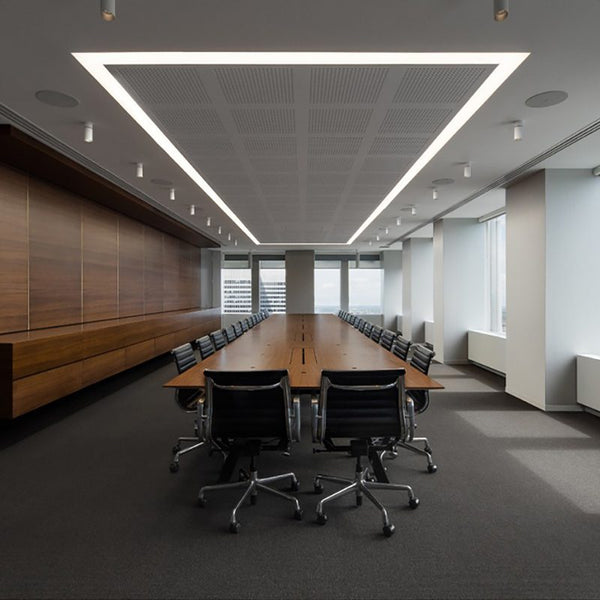 Long rotating spotlight