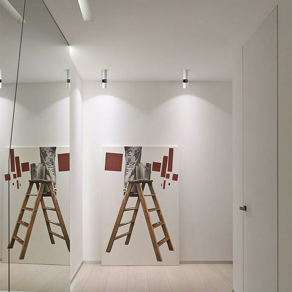 Long rotating spotlight