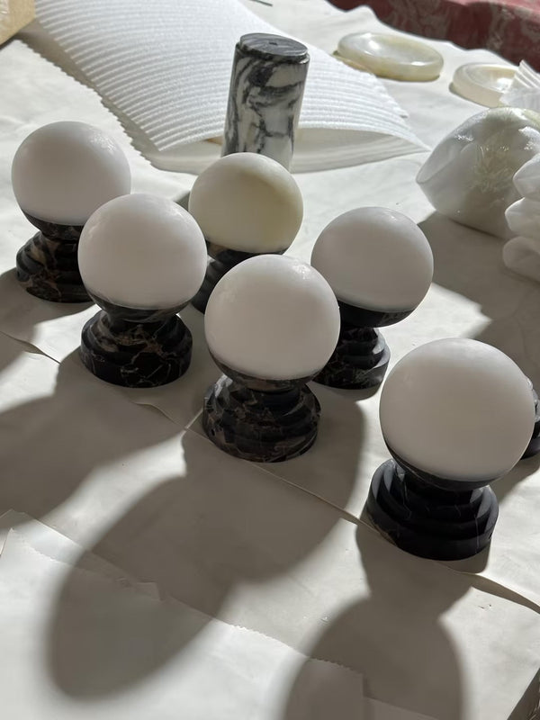 lunar-marble-table-lamp