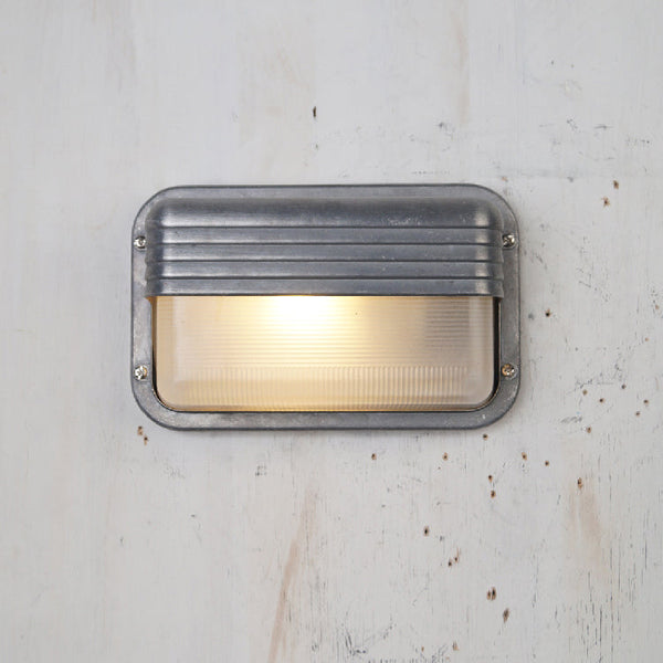 marine-outdoor-sconce