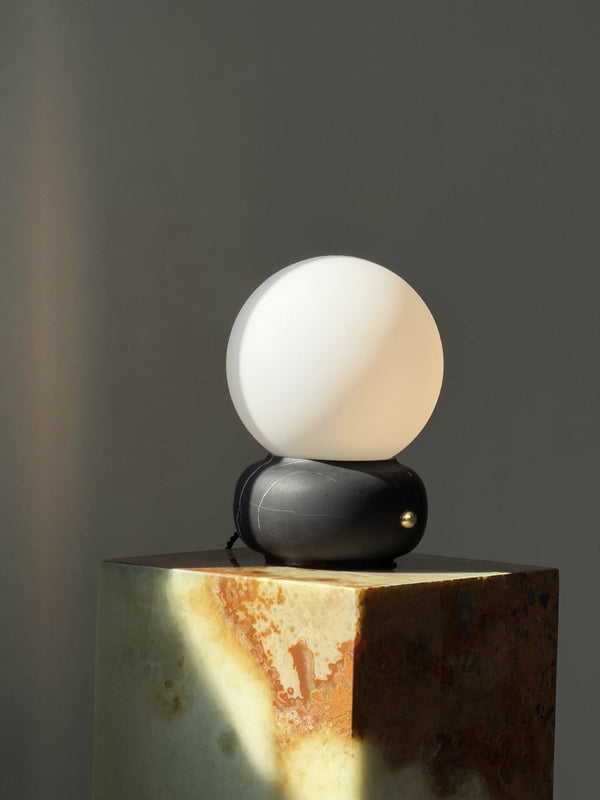 naga-table-lamp