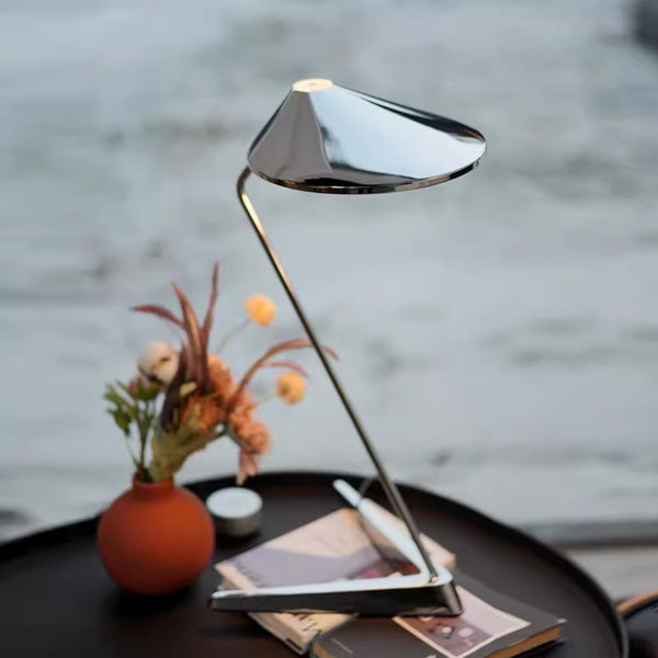 non-la-table-lamp