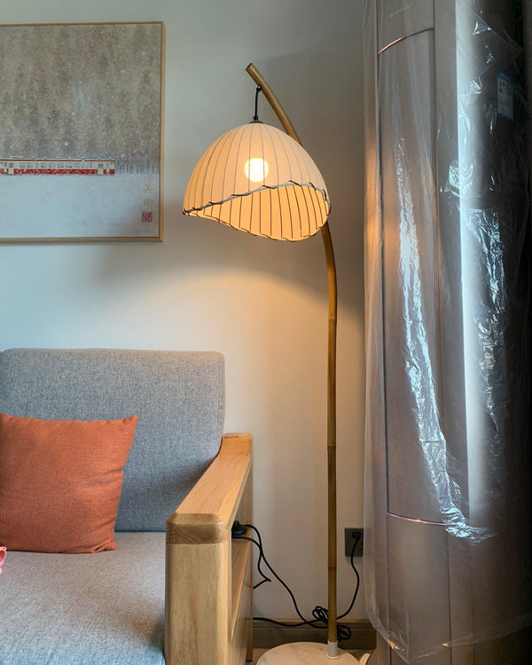 sanna-floor-lamp-33324732