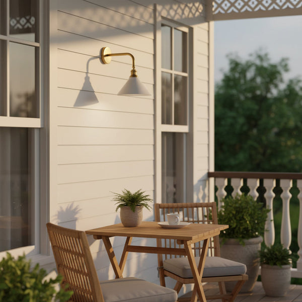 thetford-wall-lamp