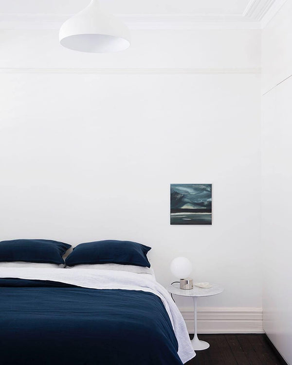 Tip Of The Tongue Table Lamp