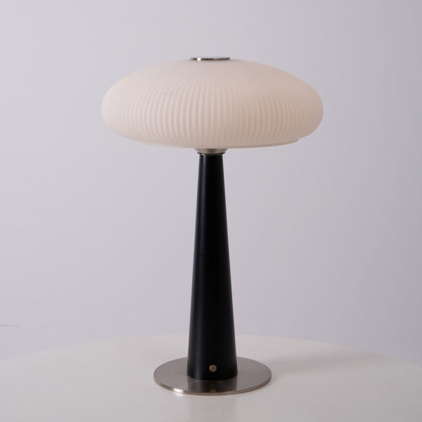 modern fluted glass led table lamp