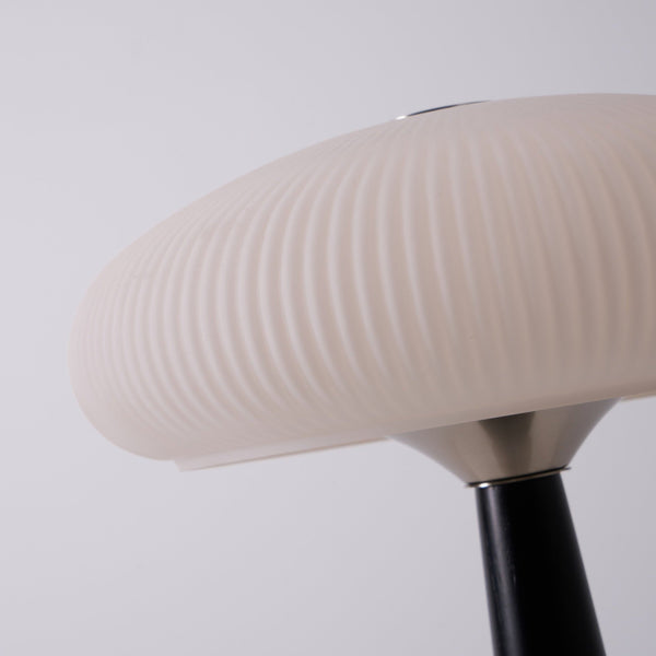 modern fluted glass led table lamp