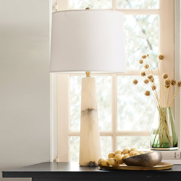 marble-quatrefoil-table-lamp