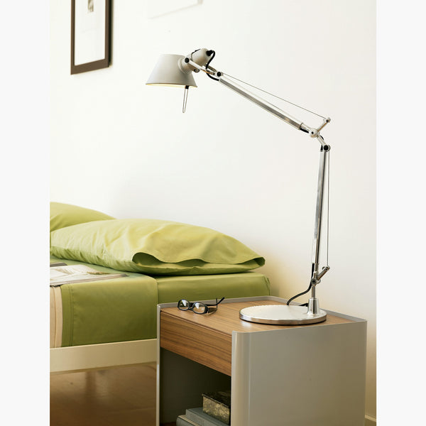 brady-rocker-arm-table-lamp