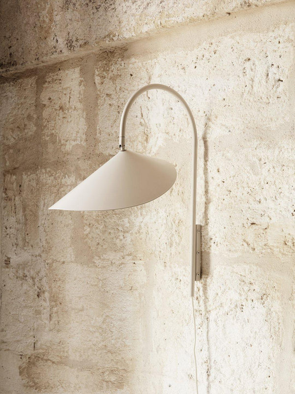 arum-wall-lamp