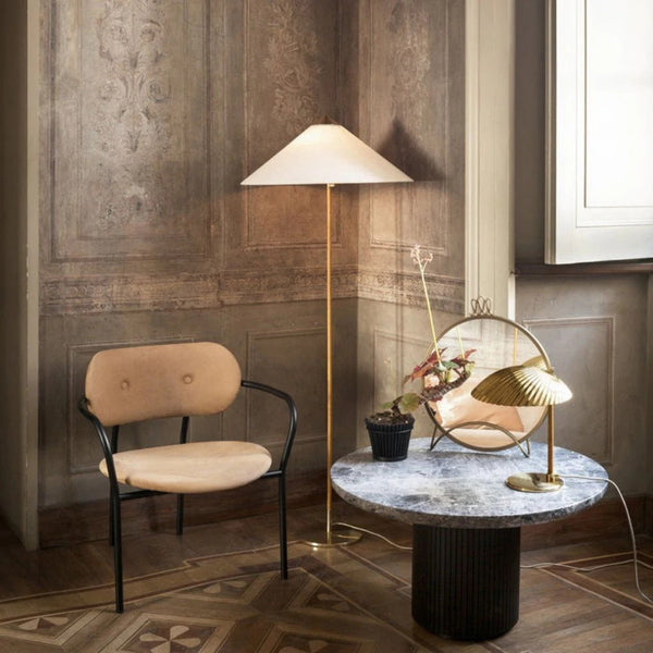 9602 Floor Lamp