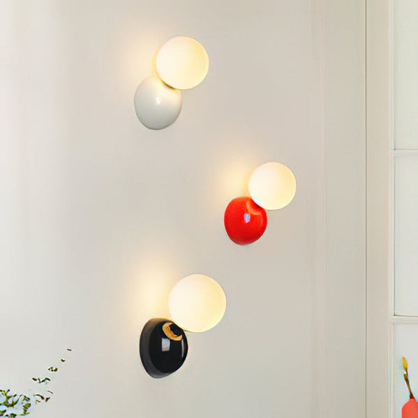 dalila-wall-lamp