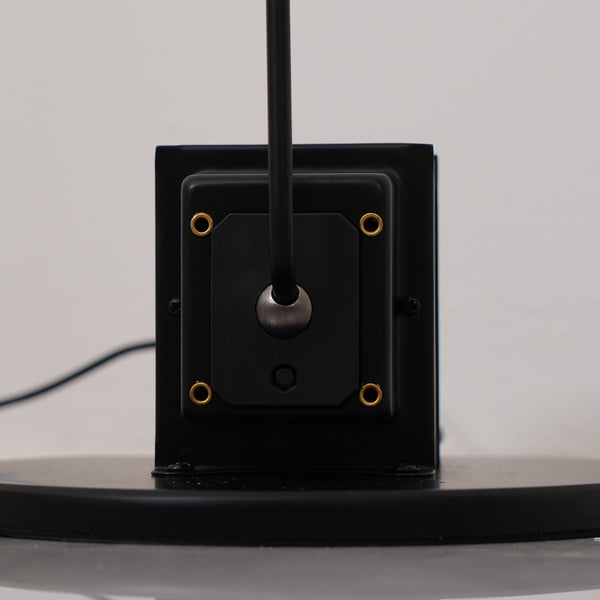 daphine-floor-lamp