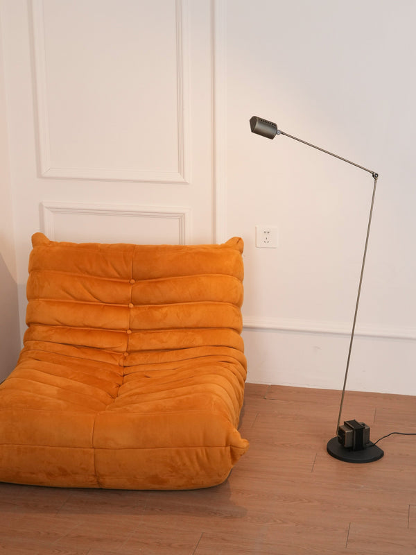 daphine-floor-lamp