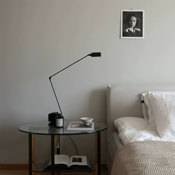 daphine-table-lamp