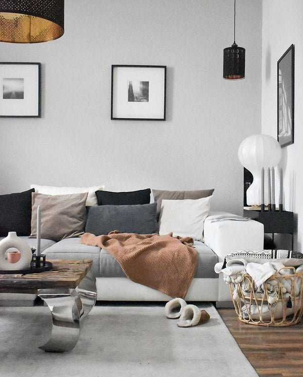 Gatto Table Lamp