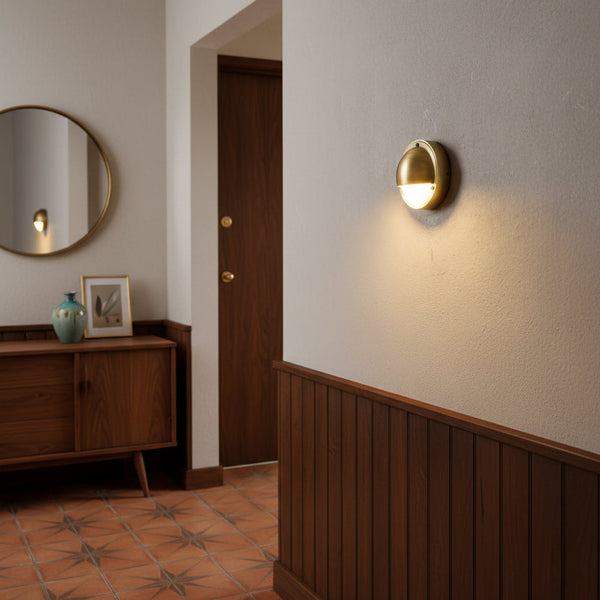 hardy-wall-lamp