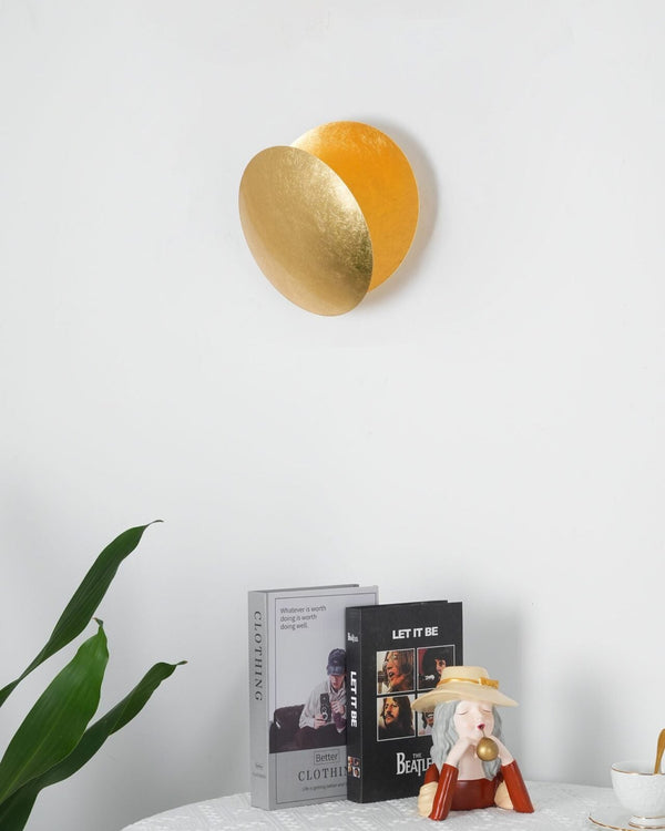 Modern Adjustable Disc Wall Sconce with Integrated LED for Bedroom and Hallway