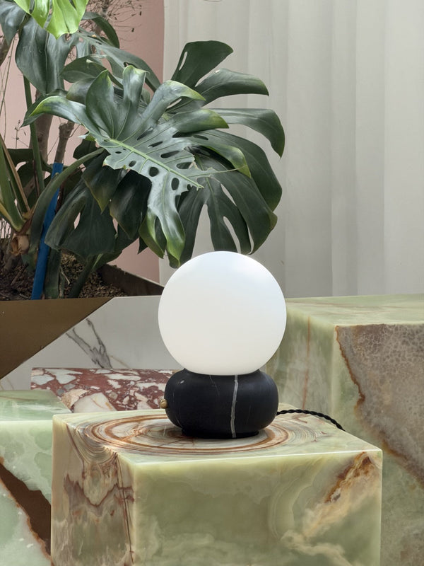 naga-table-lamp