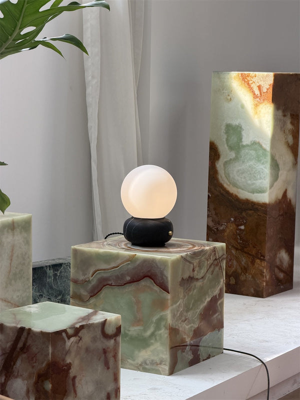 naga-table-lamp