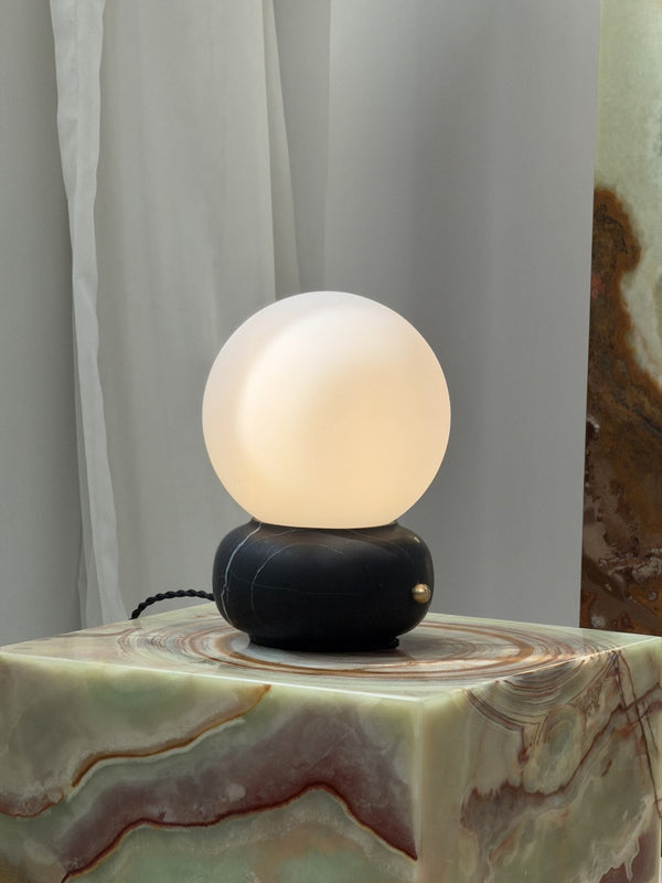 naga-table-lamp