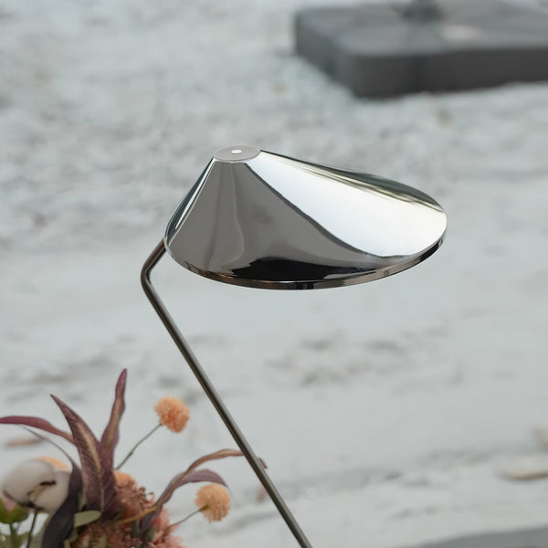 non-la-table-lamp