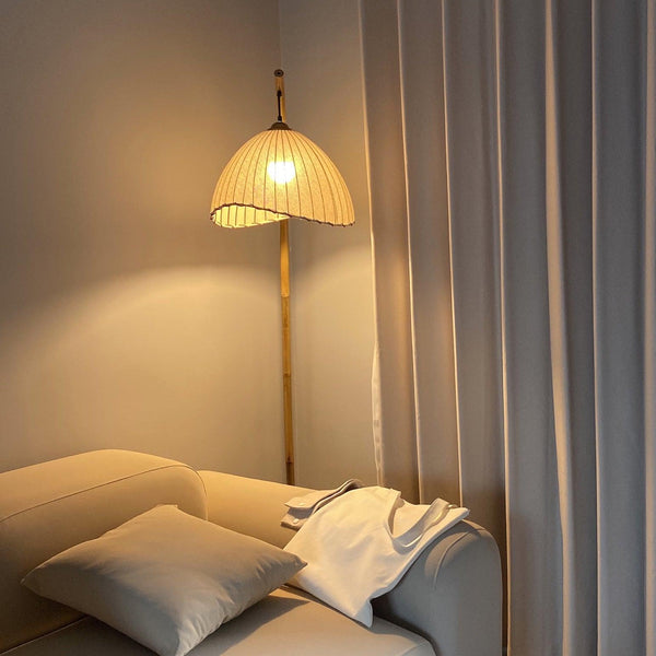sanna-floor-lamp-33324732
