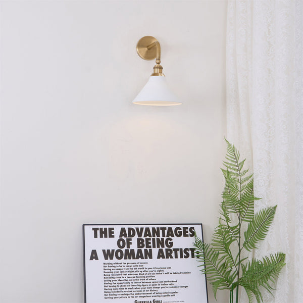 thetford-wall-lamp