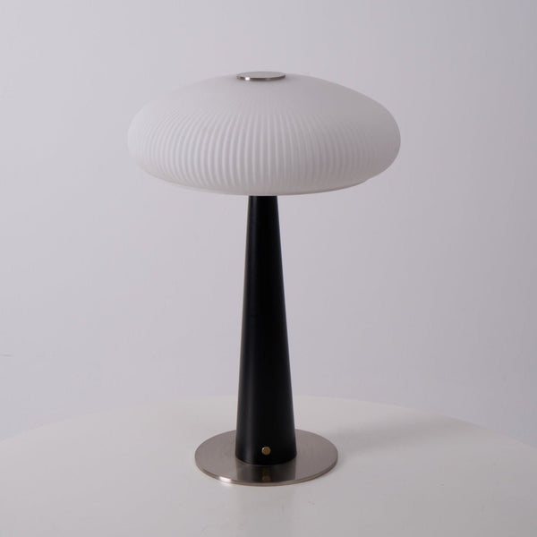 modern fluted glass led table lamp