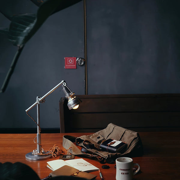 modern silver aluminum adjustable table lamp